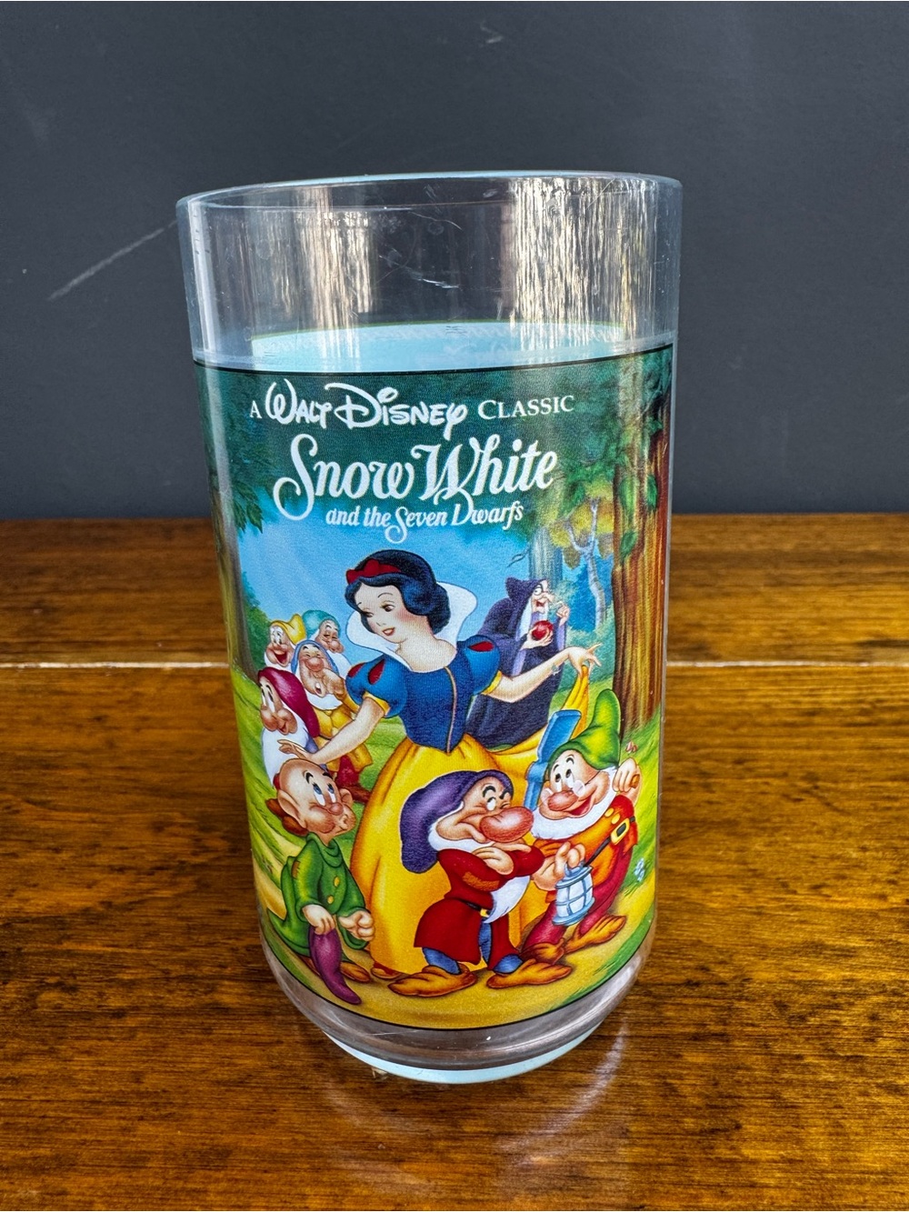 vintage 1994 Disney "Snow White and the Seven Dwarfs" collector Burger King cup